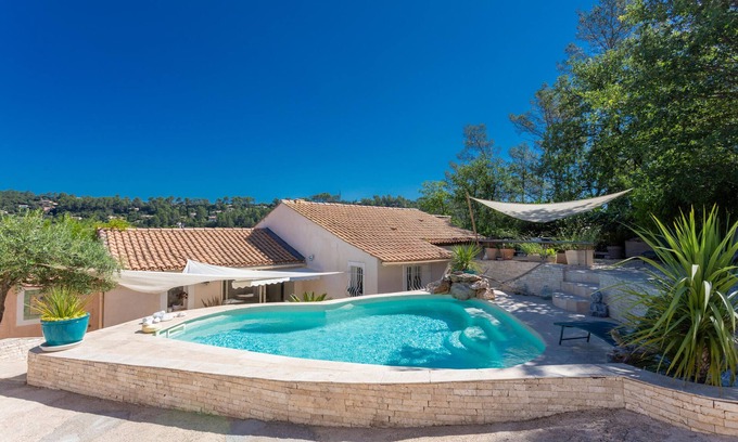 Le Thoronet House | Villa 'Les Cigales' with Private Pool, Wi-Fi and Air Conditioning