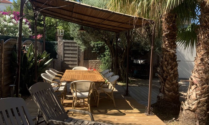 Les Sablettes Villa | Villa "Les Deux Frères" - 8 people - ground floor of the villa