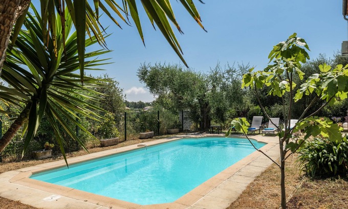 La Gaude Villa | Villa Les Oliviers – Pool & garden for families
