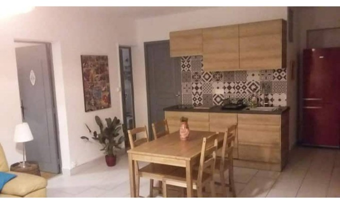 Martigues Villa | Villa Les Roches Blanches - Gite 1 "Le Ptit du Sud"