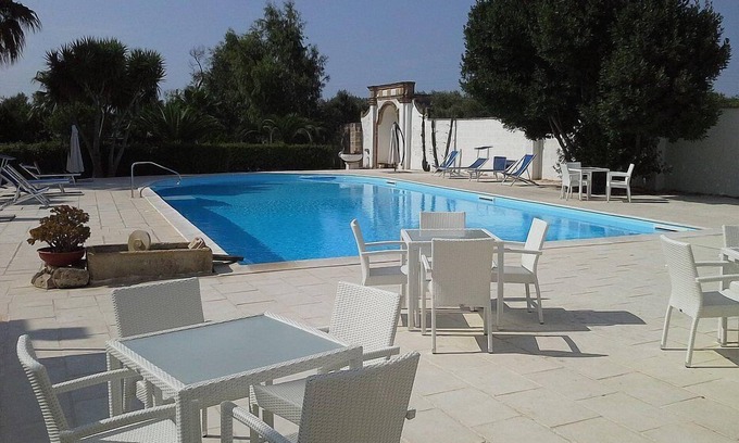 Tuglie House | Villa Lippia B: A characteristic and welcoming two-story apartment that is part of a villa in the characteristic style of the Apulian countryside, with Free WI-FI.