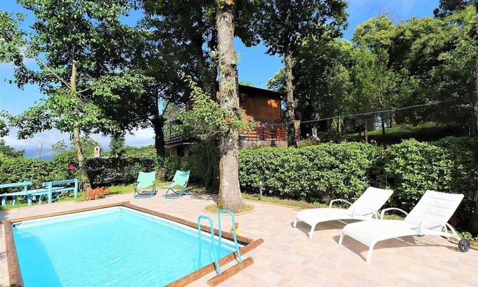 Sorrento Villa | Villa Lisa: A characteristic and welcoming three-story villa in a quiet position, located on a hillside above the sea, with Free WI-FI.