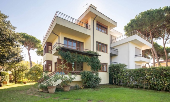 Marina di Pietrasanta Villa | Villa Luia by MMega