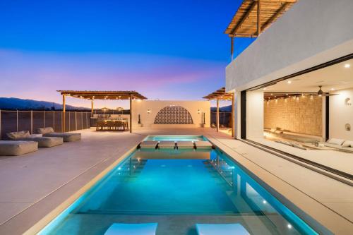 Joshua Tree House | Villa Luna Ibiza villa w pool rooftop deck