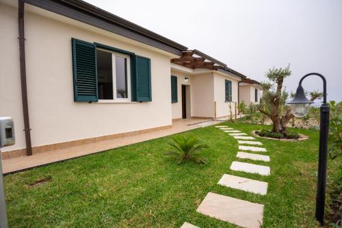 Marina di Ascea Villa | Villa Luna -Parking-Garden -View - WiFi- Beach