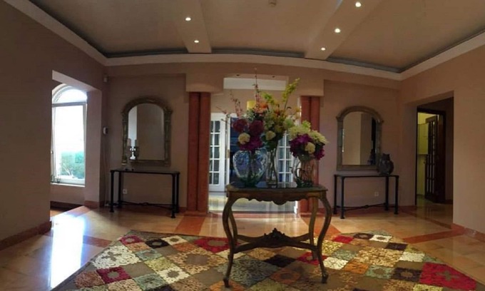 Charneca de Caparica e Sobreda Villa | Villa Magnolia - Guest accommodation