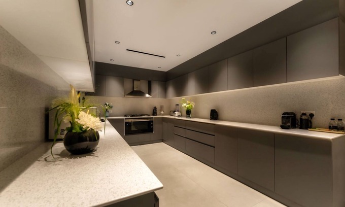 Palm Jumeirah Villa | Villa Malissa- Exclusive 5-Bedroom Villa by Luxury Explorers' Collection