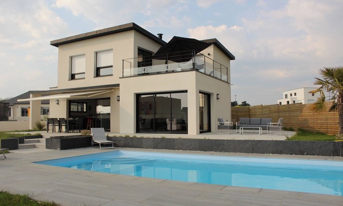 Le Pouldu House | VILLA MARA CONTEMPORARY SWIMMING POOL COVERED HEATED SEA VIEW 5 MN BEACHES