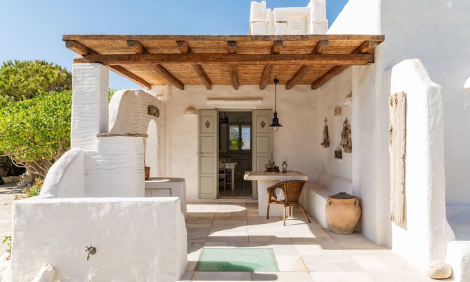 Glisidia Villa | Villa 'Mari Art Cycladic Villas - Aeolos' with Sea View, Wi-Fi and Air Conditioning