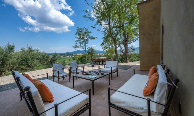 Buonconvento Villa | Villa Marilù by Miani Group