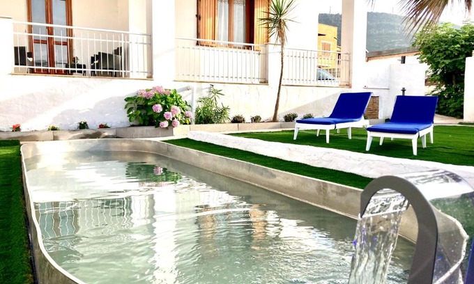 La Ciaccia Apartment | Villa Marina - 100m from sea Apartment with pergola