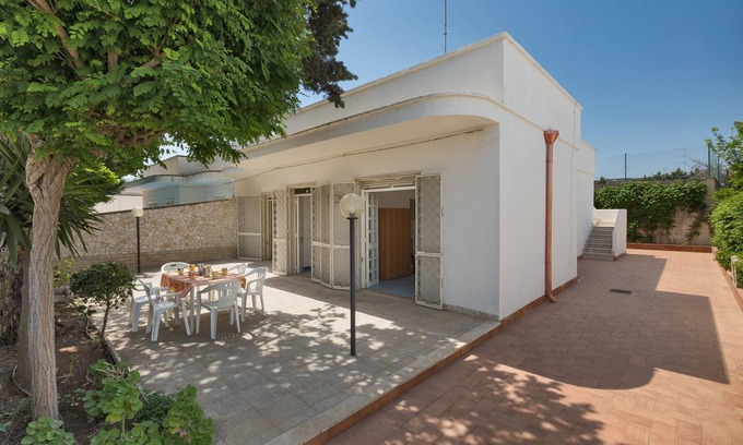 Torre Lapillo Apartment | Villa Marita by BarbarHouse