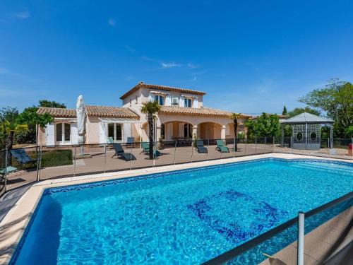 Saint-Aygulf Villa | Villa Massenet by Interhome