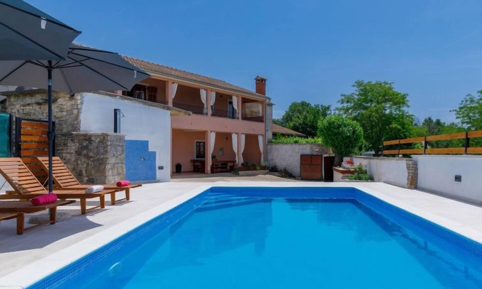 Muzini House | Villa Mate i Kate by Interhome
