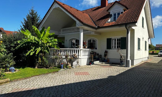 Tobaj House | Villa Mercedes