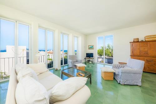 Urbanizacion Mont Ferrutx House | Villa Mercedes