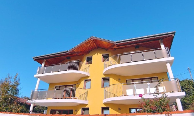 Fish Fish Apartment | VILLA METATRON U DOMA