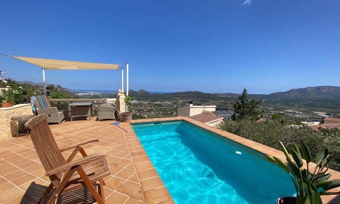 Pedreguer House | Villa mit Wifi, 2 Schlafzimmer, 2 Bäder, Privater Pool, Klimaanlage, Ausblick