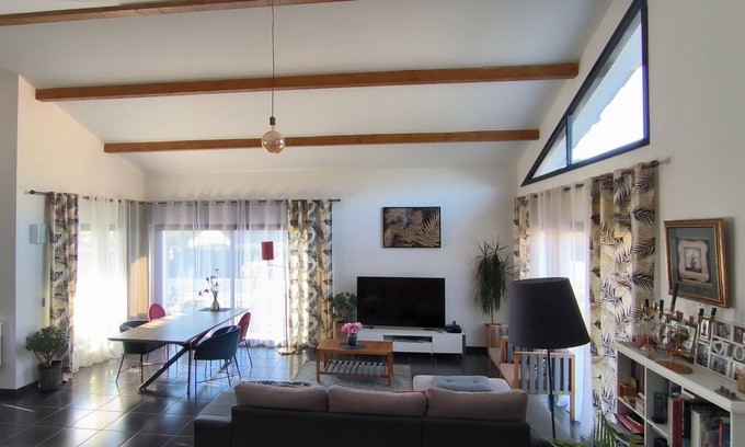 Limoges Villa | Villa Moderne et Romantique Entre Ville et Campagne