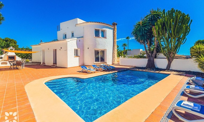 La Sabatera Villa | Villa MONTE CRISTO by Abahana Villas