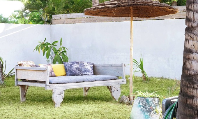 Etang Sale Les Bains Villa | Villa Nauraa - 5bed - swimming pool - near beach.