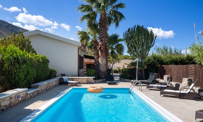 Castellammare del Golfo Villa | Villa Nicole with private pool in Scopello