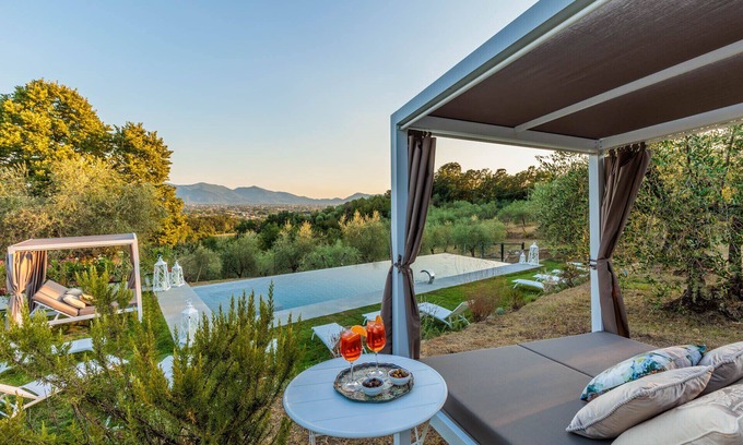Valgiano Villa | Villa Noa, Romantic 8 bedroom Luxury Farmhouse with Private Pool on the Lucca Hills