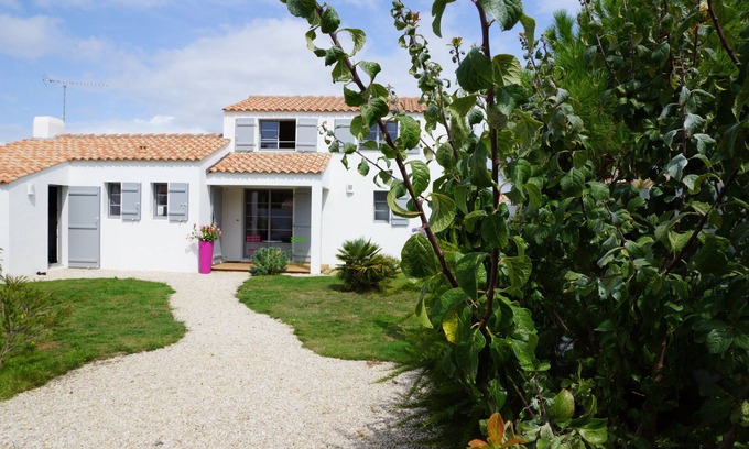 Barbatre House | VILLA Noirmoutier400M BEACH 100 M FOREST, 2 BICYCLES, WIFI