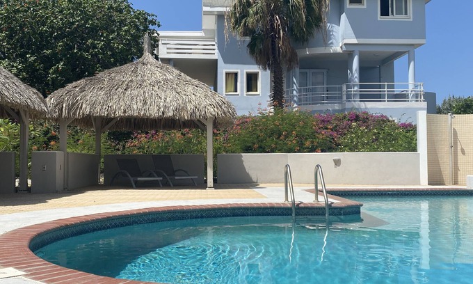 Willemstad Villa | Villa on foot to Mambo Beach