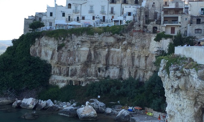 Defensola Bed & Breakfast | VILLA ORCHIDEA C TWO-ROOM APARTMENT WITH KITCHEN CORNER VIESTE