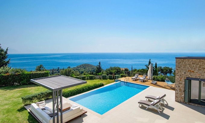 Agios Nikitas Villa | Villa Orizontas by Villa Plus