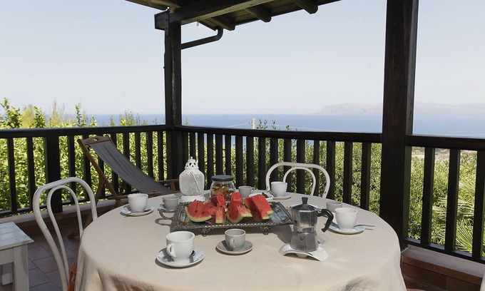 Scopello Villa | Villa Papillon - to experience a beach holiday for free.