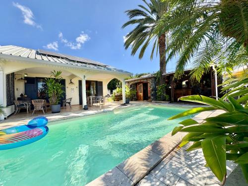 La Riviere Saint-Louis House | Villa Palm Eden