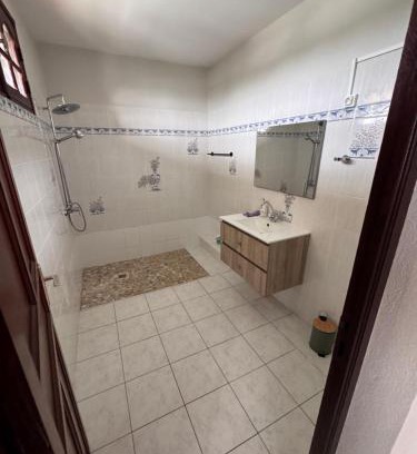Les Abymes House | VILLA Papillon