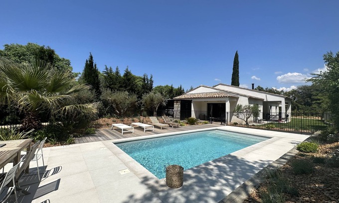 Ventabren Villa | Villa Pasibla - Maison de Standing Avec Piscine - Capacité 10 Personnes