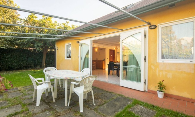 Marina di Massa Villa | Villa Patrice by MMega