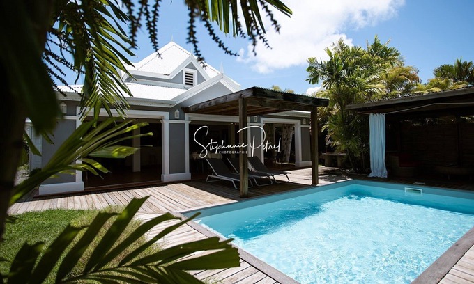 Anse des Rochers Villa | Villa petite-terre, holidays with friends or family, 6 people, with swimming pool