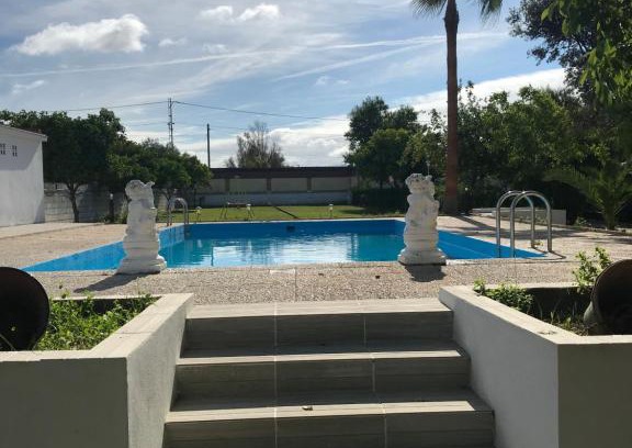 Dos Hermanas House | Villa pilonga