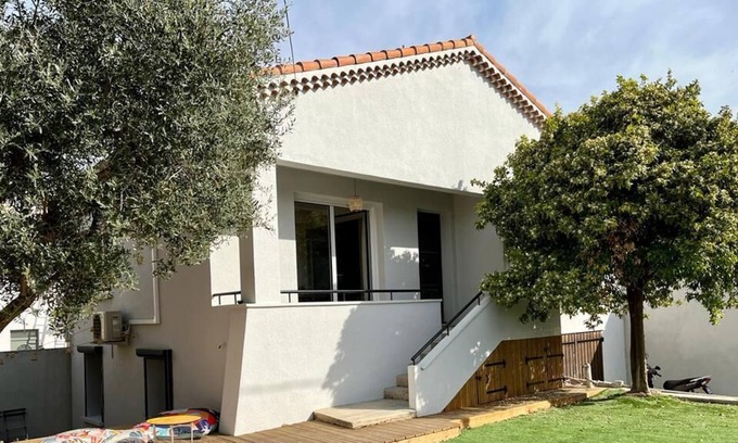 Vielle-Chapelle House | Villa Piscine à 10 Minutes de la Mer des Calanques et du Golf
