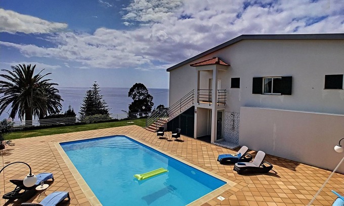 Machico House | Villa Prainha by LovelyStay