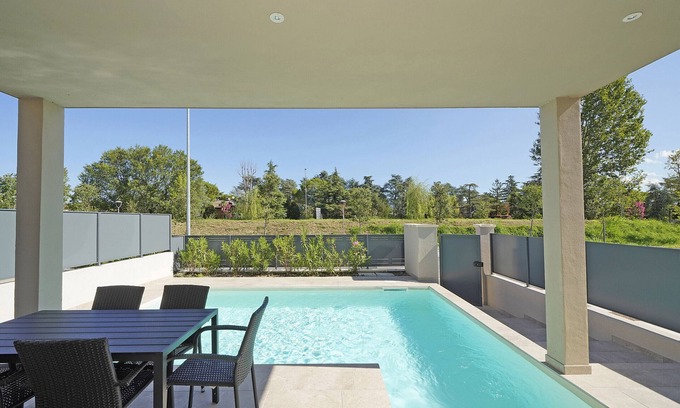 San Benedetto di Lugana Villa | Villa Prestige 19 by Wonderful Italy