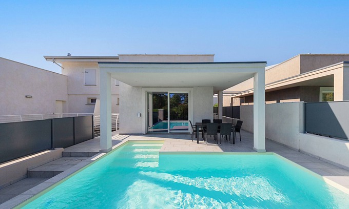 San Benedetto di Lugana Villa | Villa Prestige 23 with pool