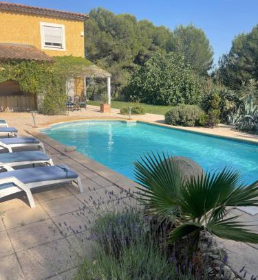 Ventabren Villa | Villa provençale 8 personnes