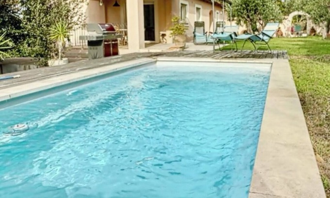 Riou - Petit Juas - Av de Grasse Villa | Villa provençale private pool open view residential area