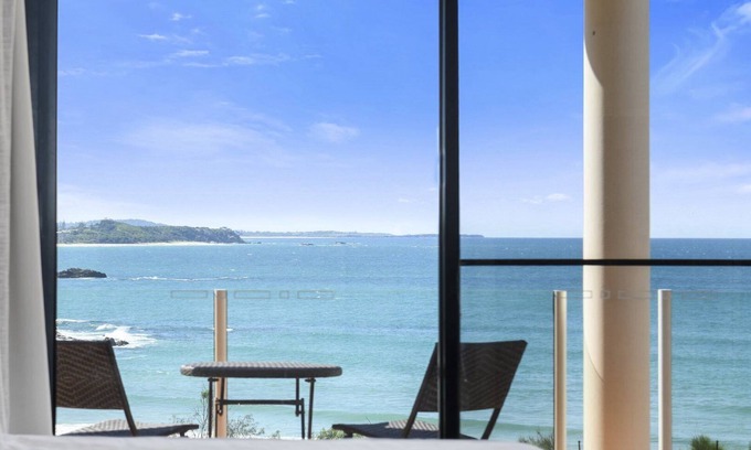 Coffs Harbour House | Villa Provence Coffs Harbour 5 bedrooms, stunning views, short stroll to the beach