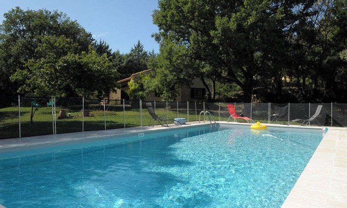 Jouques Villa | Villa Provence/Luberon. Pool. Garden 6,500 m2. Ideal for families (8 people)