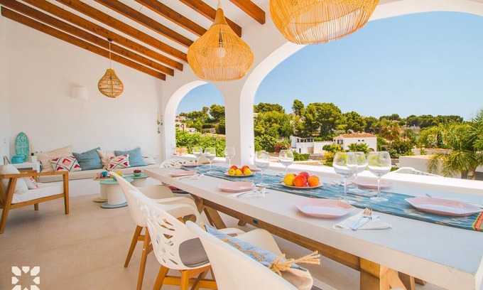 Urbanitzacio la Fustera Villa | Villa PURA VIDA by Abahana Villas