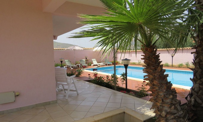 Castellammare del Golfo Villa | Villa Rosada (a delightfully designed contemporary villa) - Last minute July