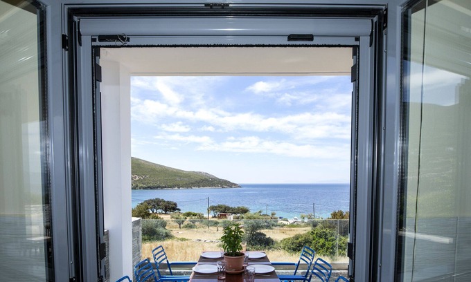 Nea Styra House | Villa Renidora