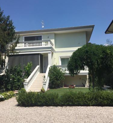Arco Apartment | Villa Romantika
